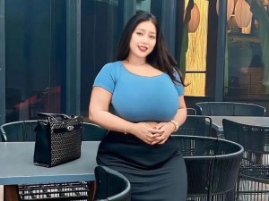 丰满n肉感BBwBBwBBw—丰满 n 肉感 BBwBBwBBw 的大码模特，你喜欢吗？